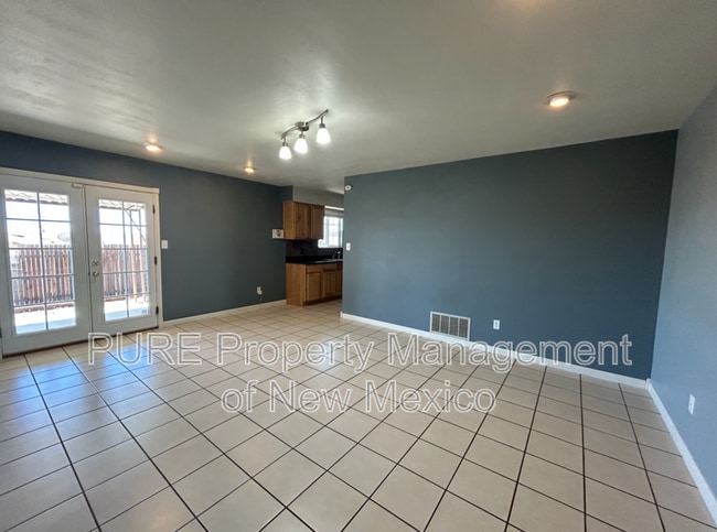 Building Photo - 5525 E Alder St