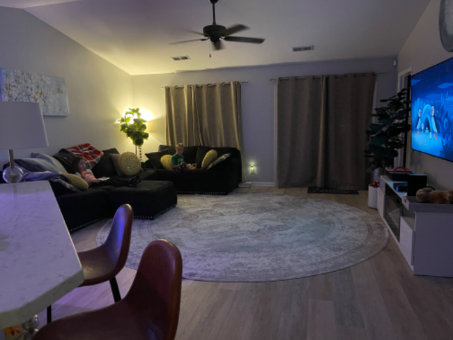 Foto del edificio - 1650 Golden Oak Dr