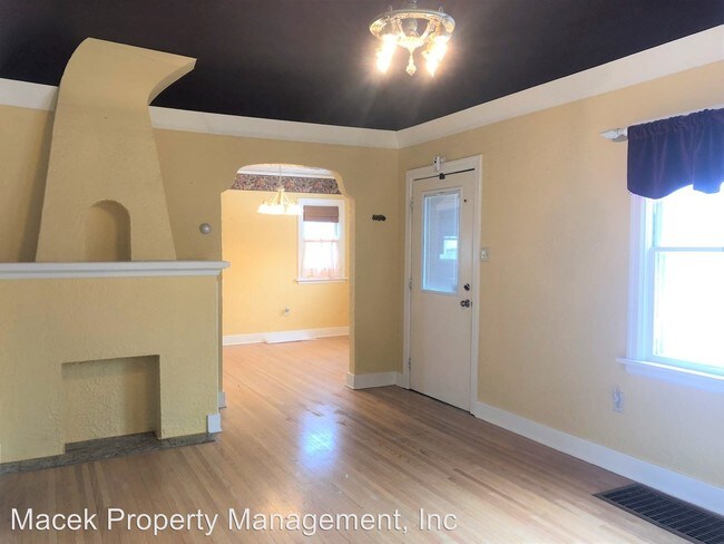 Building Photo - 2 br, 1 bath House - 3012 3rd Avenue North
