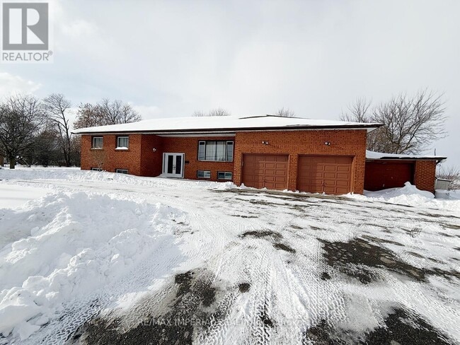 Building Photo - 13089-13010 10 Side Rd