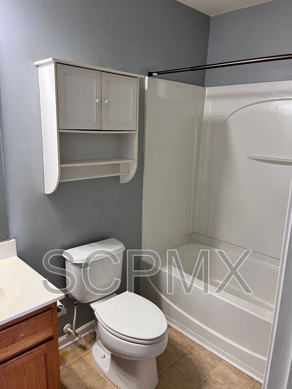 Foto del edificio - 3437 Broadwick St