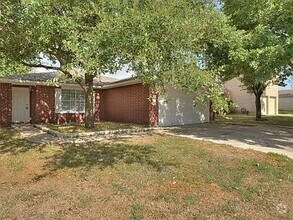 Building Photo - 17204 Ardisia Dr