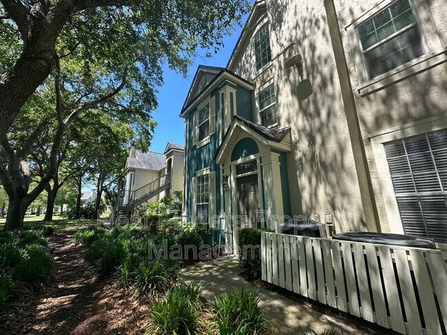 Foto del edificio - 13703 Richmond Dr