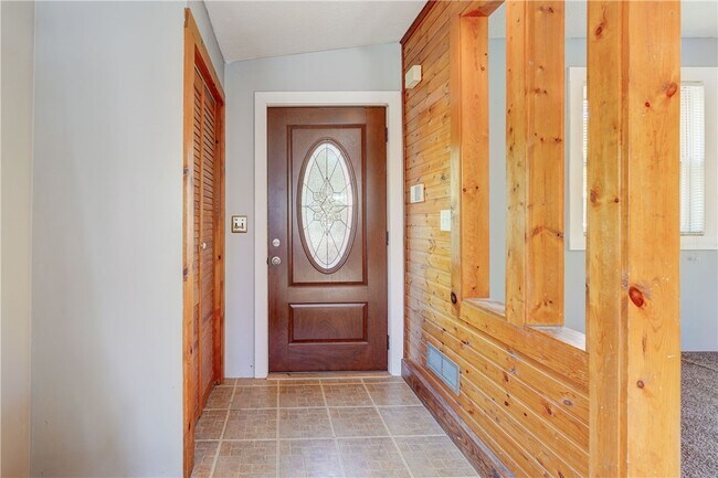 Foto del edificio - 304 Zuber Rd