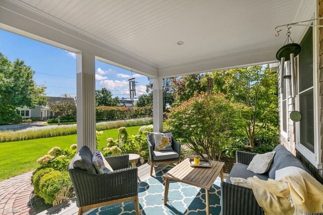 Foto del edificio - 3 br, 3 bath House - 726 S Main St