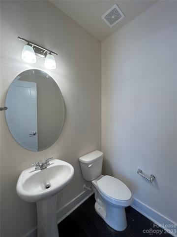 Foto del edificio - 15033 New Amsterdam Ln