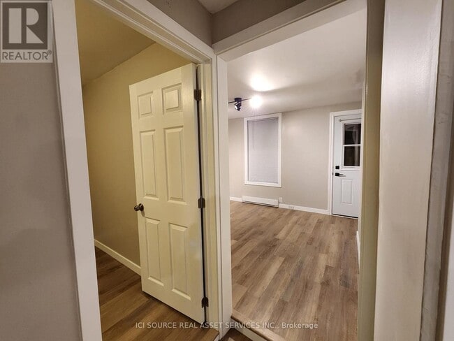 Building Photo - 233 Hector-Hotte Wy