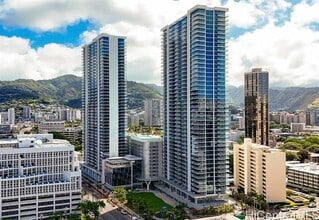 Building Photo - 825 Ke’eaumoku St