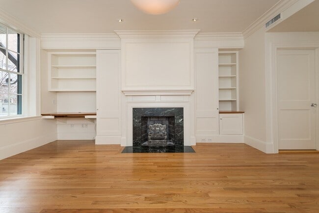 Building Photo - 64 Mt Vernon St