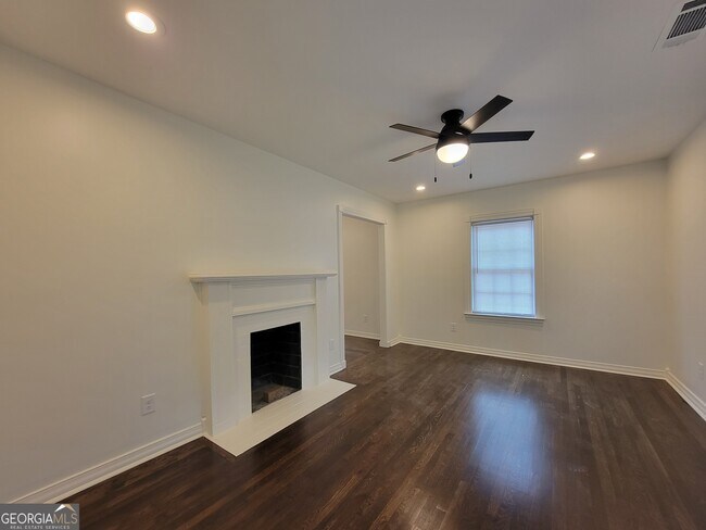Building Photo - 1160 Mayland Cir SW