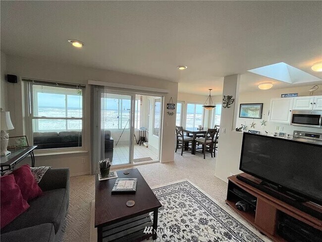 Building Photo - 1443 Ocean Shores Blvd SW
