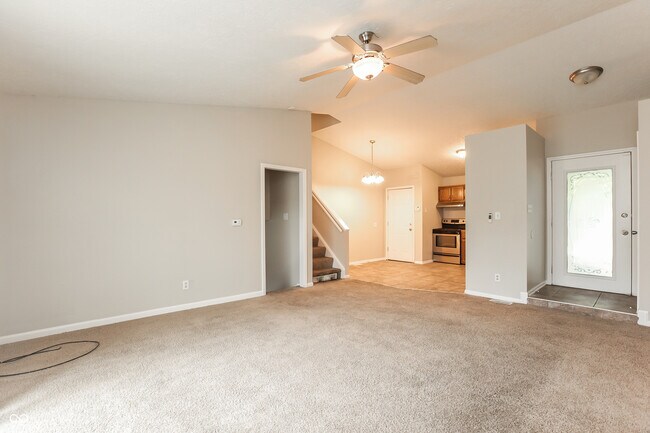 Foto del edificio - 5248 Telford Ct