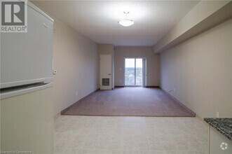 Building Photo - 239 Auburn Dr