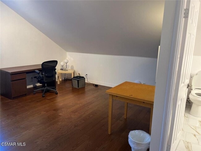 Foto del edificio - 23300 Raymond St