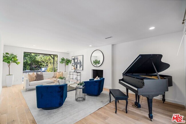 Foto del edificio - 7560 Devista Dr