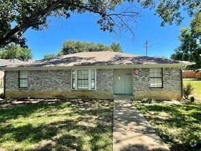 Building Photo - 2200 Ridgeview St