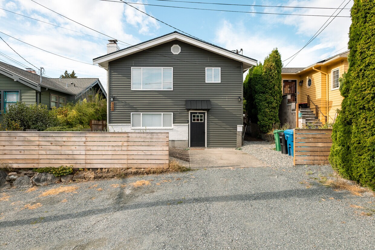 Photo - 326 N 100th St (Seattle, WA)