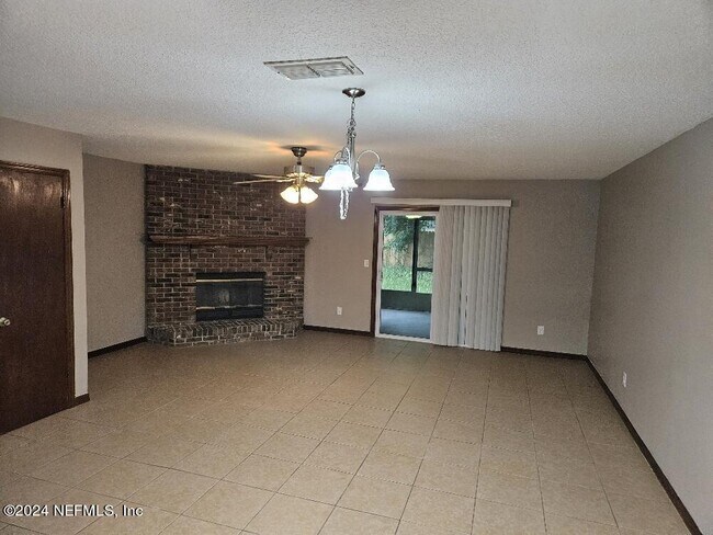 Building Photo - 5670 Bennington Dr