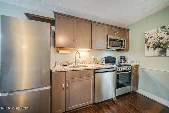 Foto del edificio - 11613 Main St