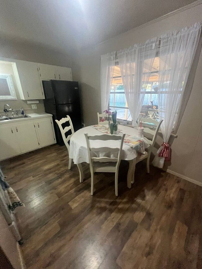 Building Photo - 2518 Campus Ct