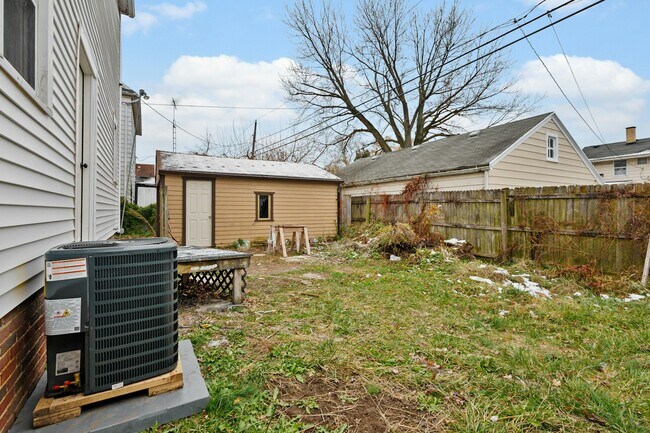 Foto del edificio - 4123 Packard Rd