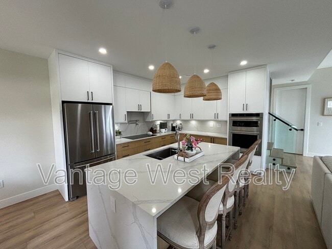 Building Photo - 707 Raymer Rd