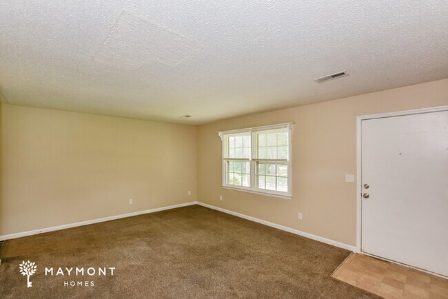 Foto del edificio - 121 Greenwood Cir