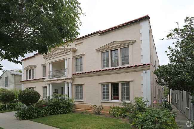 Building Photo - 140 S Roxbury Dr