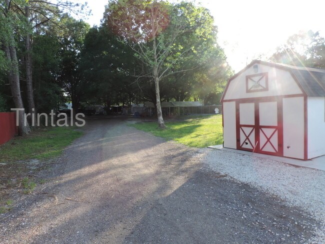 Foto del edificio - Newely remodeled 4 bedroom