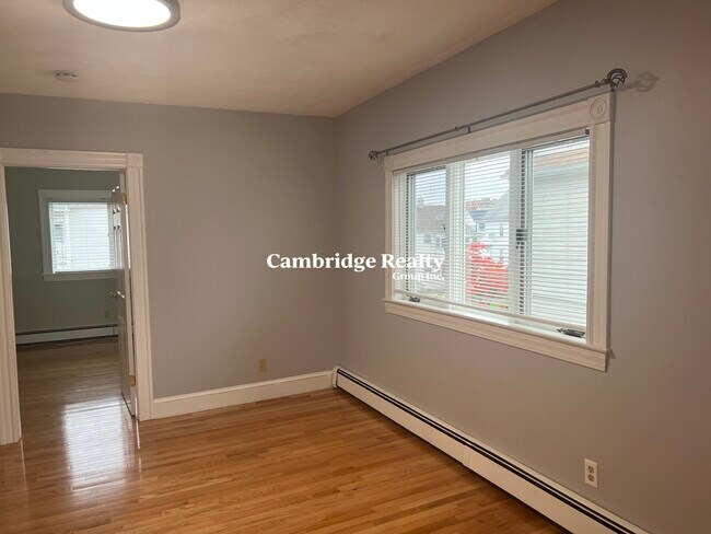 Building Photo - 179 Emerald St