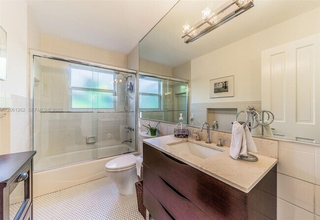 Foto del edificio - 8130 SW 136th St
