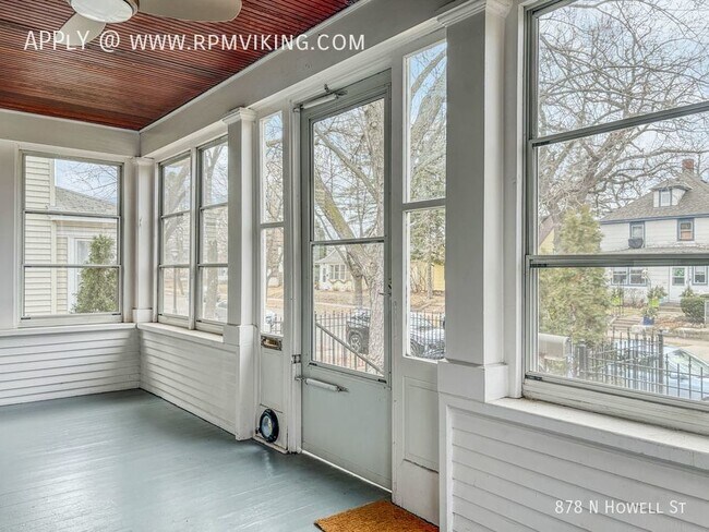 Building Photo - 3br 2ba 2cg ~ Security Deposit Free Altern...