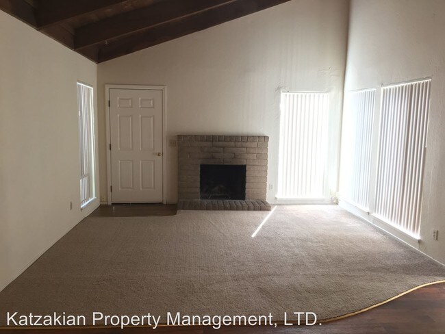 Building Photo - 9509-9509 Cody Way