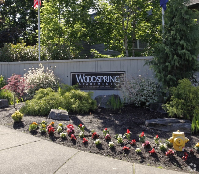 Woodspring Apartments Apartments Tigard, OR