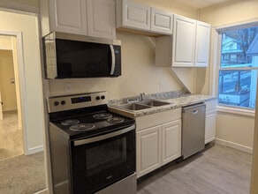 Building Photo - 24 Harvey St