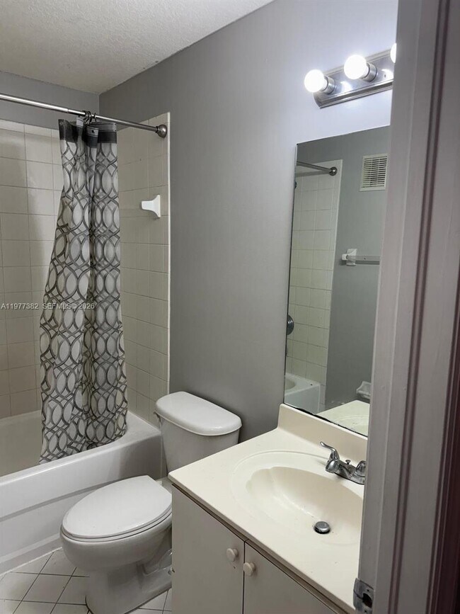 Foto del edificio - 1271 SE 29th St