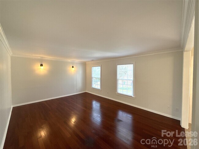 Foto del edificio - 7318 Connan Ln