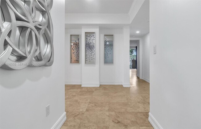 Building Photo - 9 NE 20th Ave