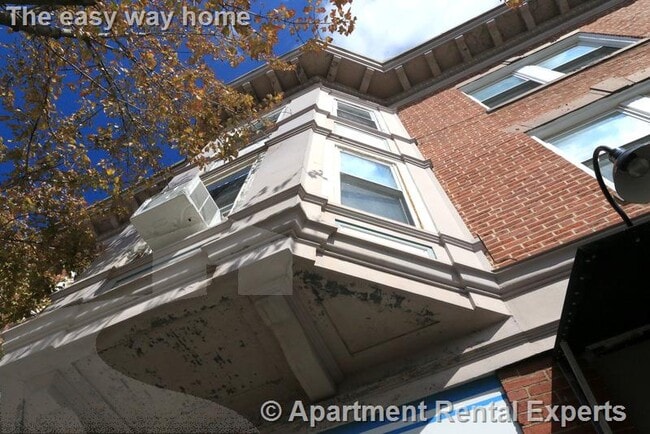Building Photo - 1139 Broadway