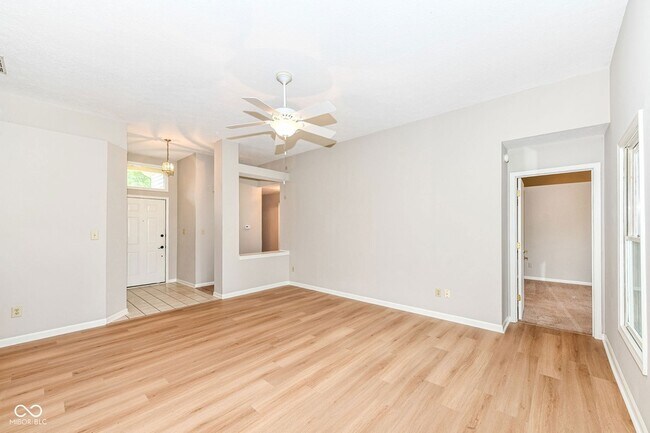 Building Photo - 7829 Chesapeake Dr E