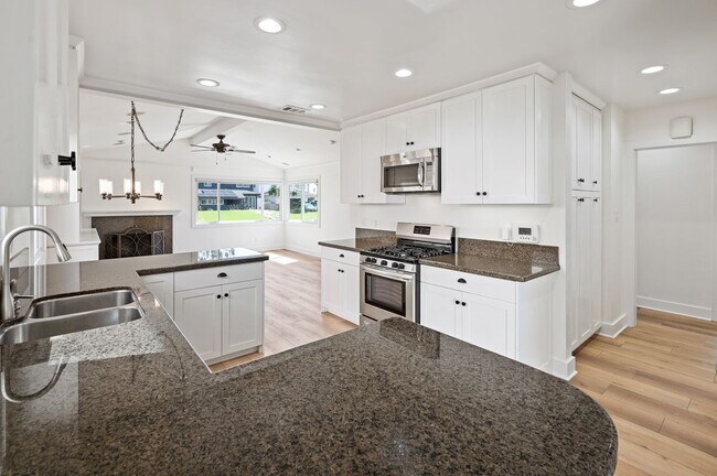 Foto del edificio - 413 N Paulina Ave