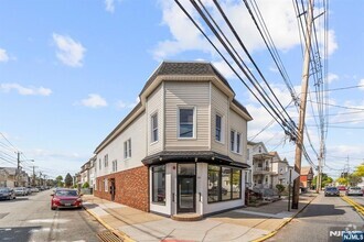 Building Photo - 59 Locust Ave
