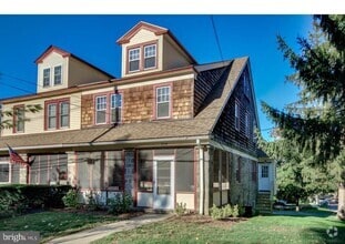 Building Photo - 518 N Jackson St