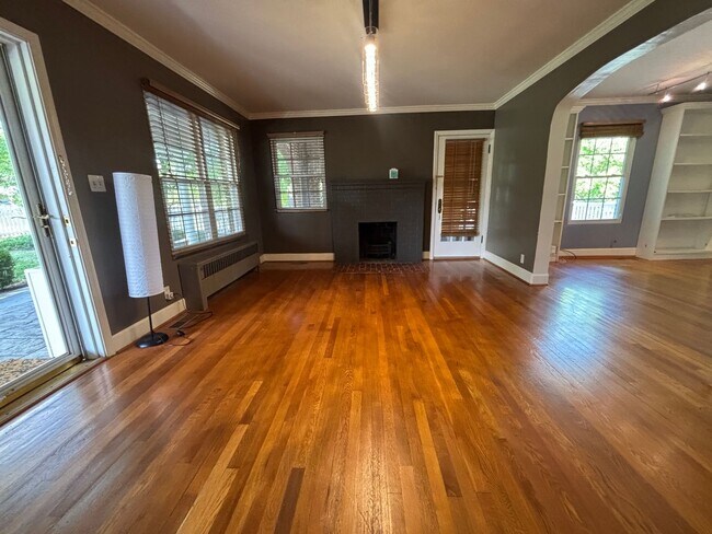 Foto del edificio - 3479 Overbrook Dr