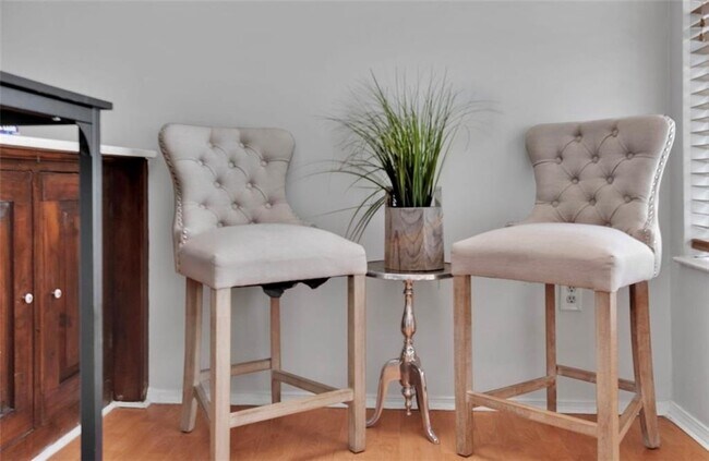 Foto del edificio - 2411 Huntingdon Chase