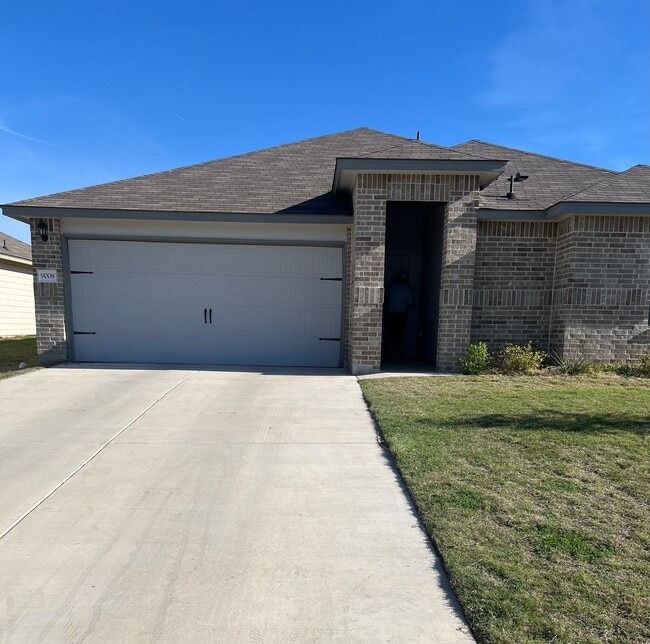 Building Photo - 9008 Cantera Rdg Rd