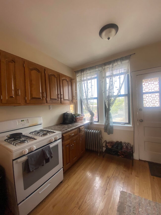 Building Photo - 3106 N Haussen Ct