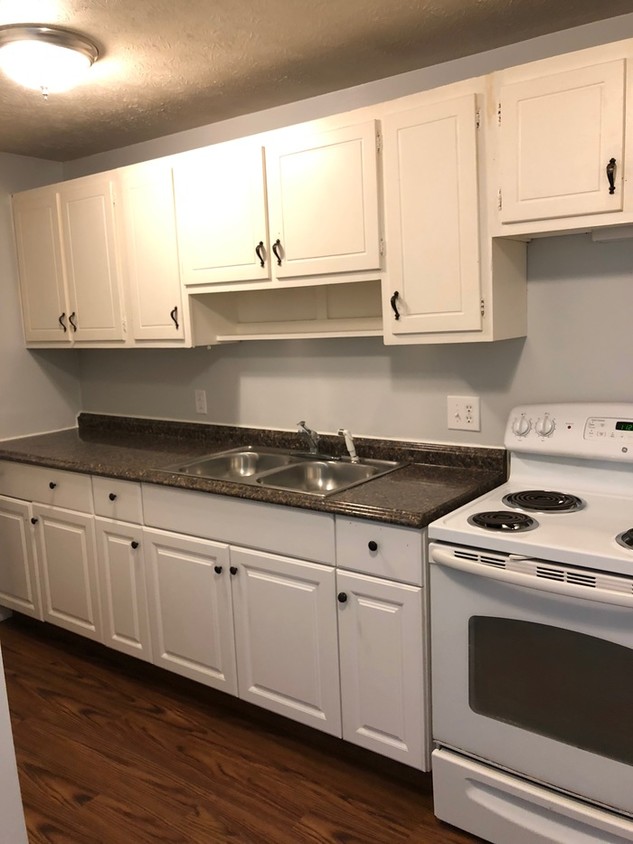 Primary Photo - 1111 N Elm St