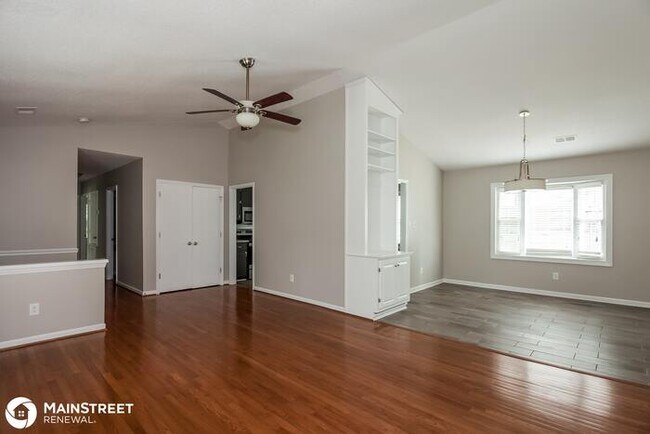 Building Photo - 9020 Louvaine Dr, Charlotte, NC 28227