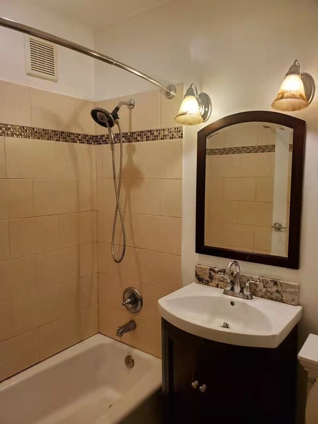 Foto del edificio - 2534 73rd St